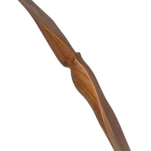 Holzgriffstück eines Bogens mit ergonomischer Form, glatter Oberfläche, natürliche Holzmaserung, modern verarbeitet