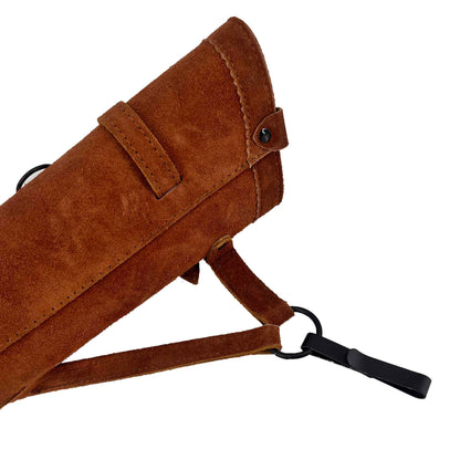 Bodnik SCOUT Wildleder-Seitenköcher Schwarz – Detail Riemen/O-Ring mit Clip